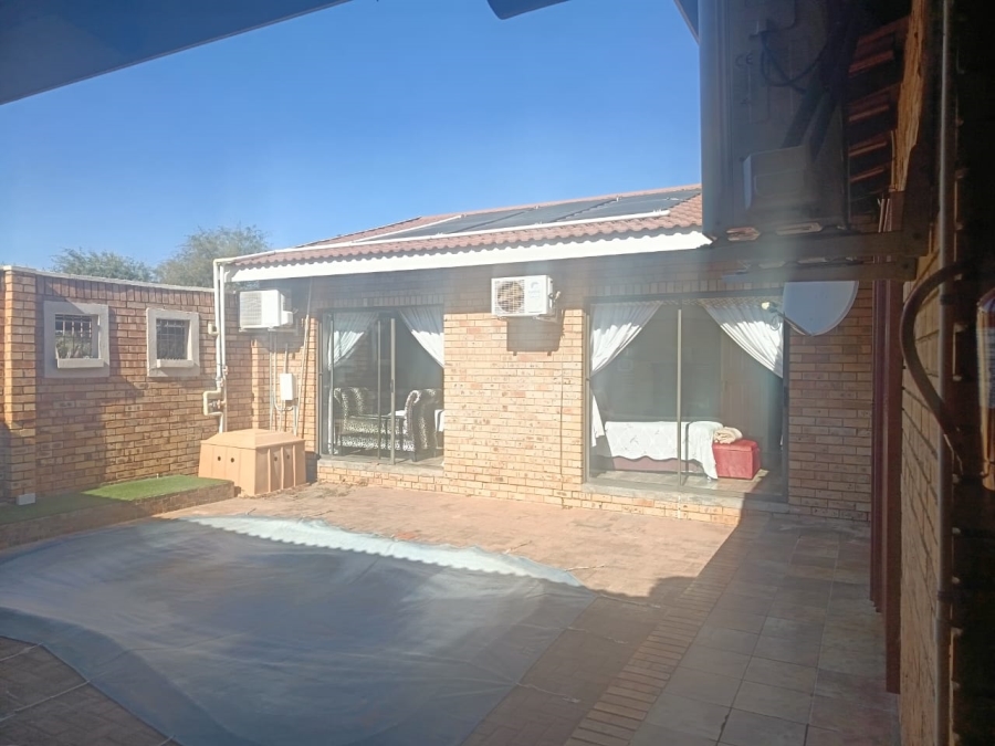 3 Bedroom Property for Sale in Minerva Gardens Northern Cape